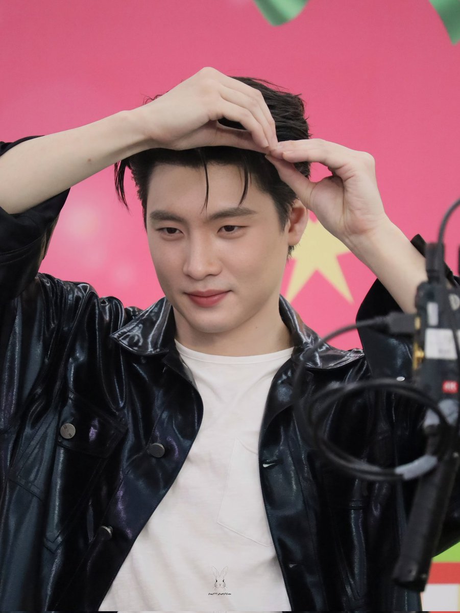 พญานาคน้อย ติด กิ๊บ 🤭
#เซ็นปฏิทินช่อง3ปี69D5
#MeanPhiravich #มีนพีรวิชญ์
#thepoohjaypixx