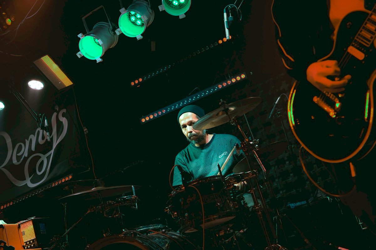 GET DOWN ON IT tweet media