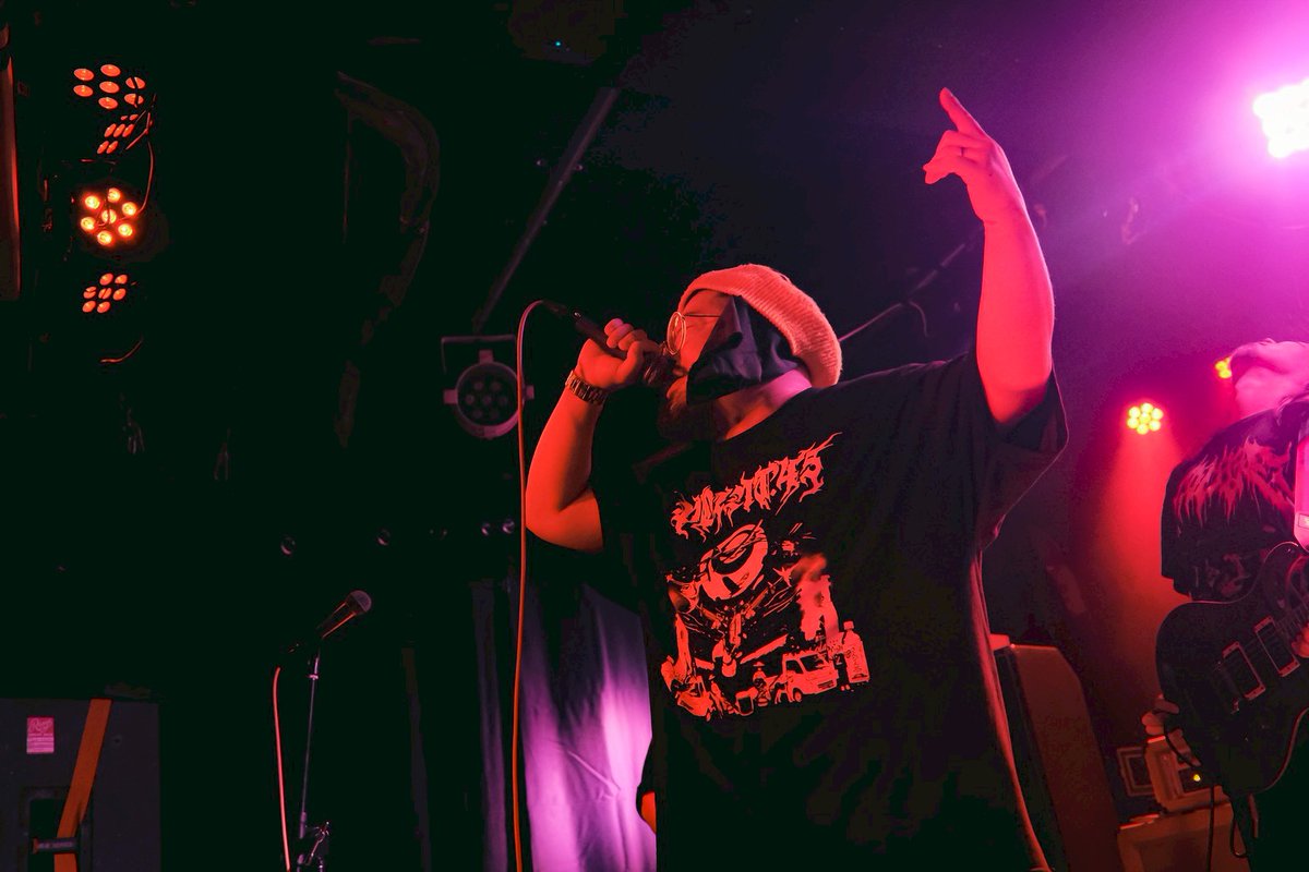 GET DOWN ON IT tweet media