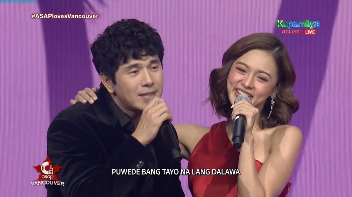 KapamilyaTFC's tweet image. NA PARA BANG NAGDE-DATE LANG SILA?! Panindigan n&apos;yo yung kilig namin, #KimPau! 🥰😍💞

📸 via ABS-CBN Entertainment/ YouTube

@ASAPOfficial @prinsesachinita @mepauloavelino 

#ASAP #ASAP30 #ASAlovesVancouver #ASAPonTFC #TFC #TheFilipinoChannel #TheAlibi #KimChiu #PauloAvelino