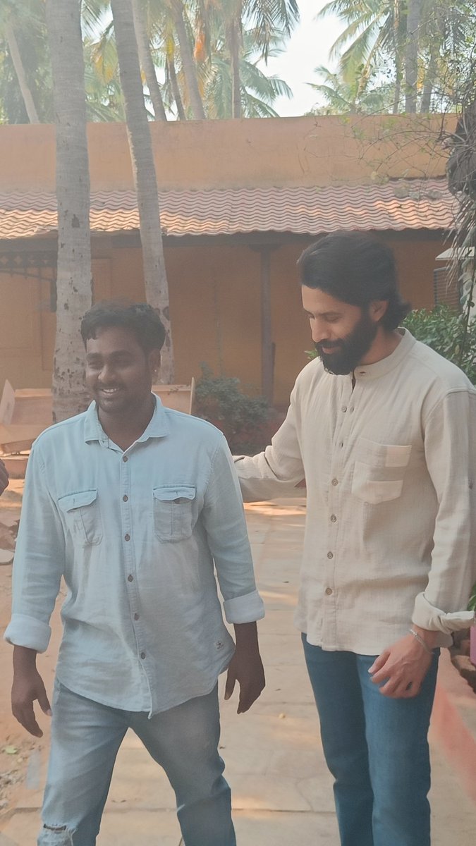 chayfanschitvel's tweet photo. #HBDYuvasamratNagaChaitanya
Happy Birthday - #CHAITHU Bangaram ❤️🙏
తాజ్మహల్ అంటే ఇష్టం.. కానీ కట్టడం కష్టం..
ఎవరెస్ట్ అంటే ఇష్టం.. కానీ ఎక్కడం కష్టం..🗼
చైతన్య అంటే ఇష్టం.. కానీ ఎంతంటే చెప్పడం కష్టం.. 💯🙌 @chay_akkineni https://t.co/hNNrsXfErh