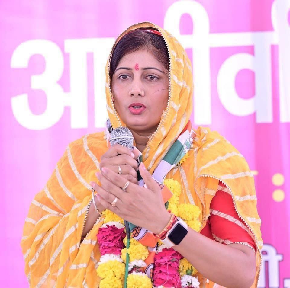 श्रीमती रमीला मेघवाल जी को जालोर जिला कांग्रेस की जिलाध्यक्ष नियुक्त होने पर हार्दिक बधाई एवं शुभकामनाएं |

मुझे आशा और पूर्ण विश्वास है कि संगठन को आपके नेतृत्व में नई मजबूती मिलेगी |
<a href="/Ramilameghwal/">रमीला मेघवाल</a>