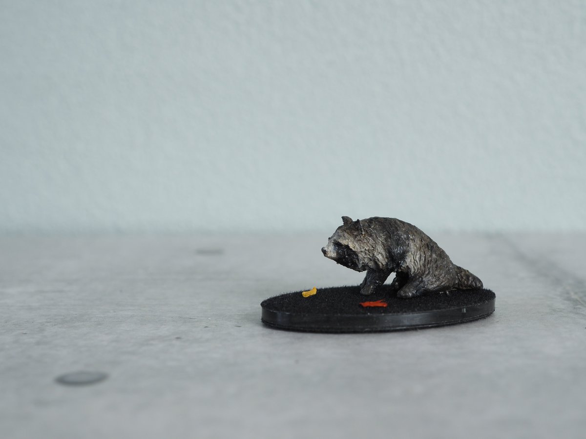 agero94665314's tweet image. 「秋惜しむ」
H18mm×W40mm×D24m
樹脂粘土　油彩

#artwork 
#sculpture 
#OguLudens