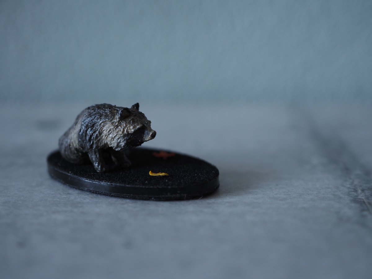 agero94665314's tweet image. 「秋惜しむ」
H18mm×W40mm×D24m
樹脂粘土　油彩

#artwork 
#sculpture 
#OguLudens