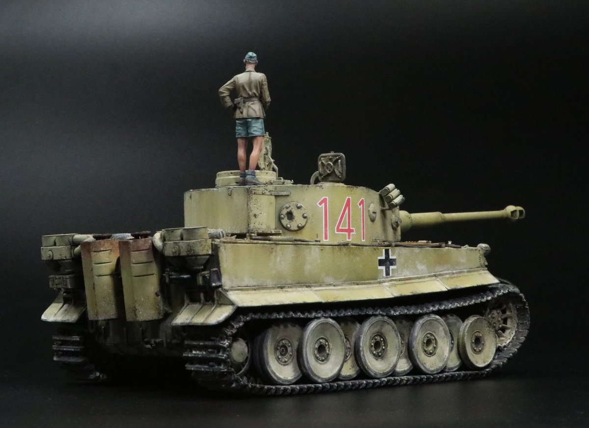 THeppokorin's tweet photo. ライフィールドモデル TigerⅠ
黒背景も良い感じ。
#RyefieldModel https://t.co/zFqVokAGRr