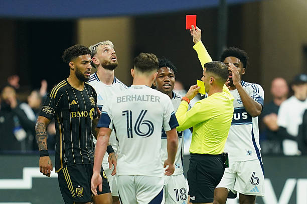 BenSteiner00's tweet photo. 🗻🚀VANCOUVER WHITECAPS SLAY THE DRAGON!

Somehow, someway, the Vancouver Whitecaps see out the final minutes of extra time and 9 v 11 and beat LAFC in the penalty shootout. 

There's no CBs for the Conference Final, but absolute bedlam at BC Place. 

What a match. https://t.co/0DBql8j7KE