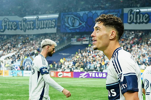 BenSteiner00's tweet photo. 🗻🚀VANCOUVER WHITECAPS SLAY THE DRAGON!

Somehow, someway, the Vancouver Whitecaps see out the final minutes of extra time and 9 v 11 and beat LAFC in the penalty shootout. 

There's no CBs for the Conference Final, but absolute bedlam at BC Place. 

What a match. https://t.co/0DBql8j7KE