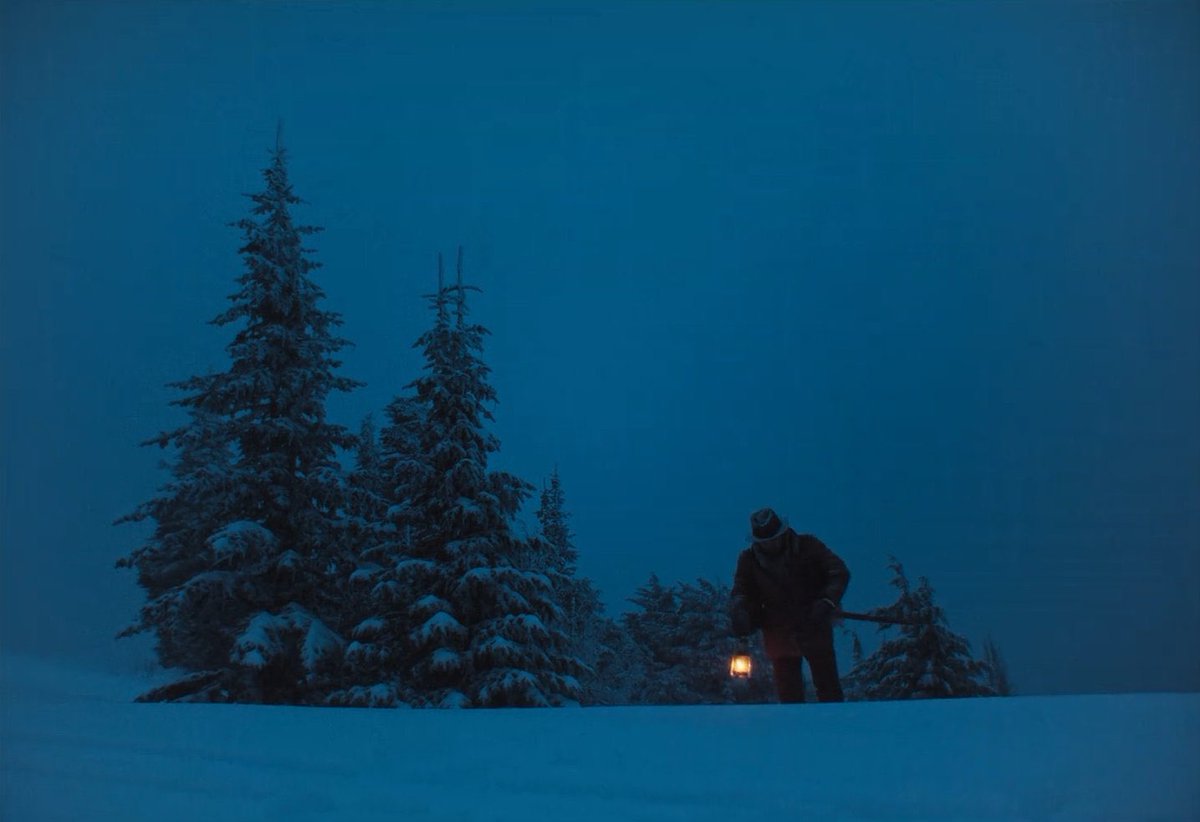 CharlieLeFou's tweet image. Joel Edgerton ofrece una de sus más conmovedoras actuaciones en Train dreams. Un relato conmovedor a lo largo de la vida y la búsqueda de lo esencial en ella en medio de la tragedia.