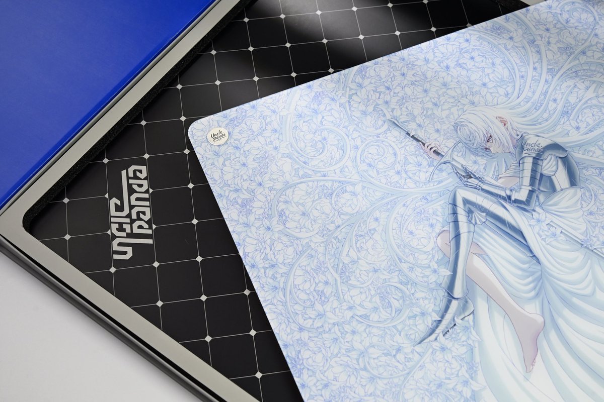 Uncle Panda P-LUCK Rabbit0、Uncle Pandaのガラス製ゲーミングマウス