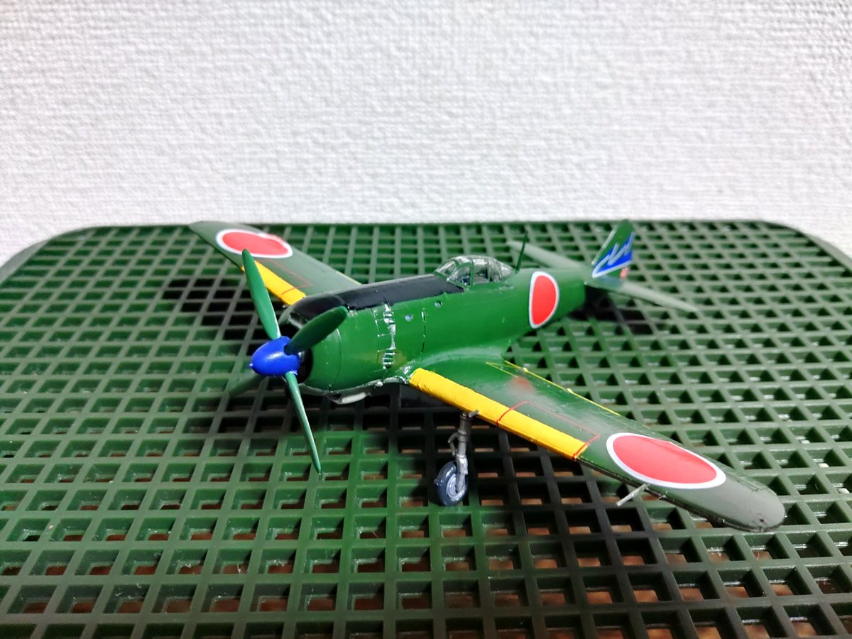 M331unyHnX32jmI's tweet image. ハセガワ1/72疾風
四枚目は艶消しトップコートと半光沢トップコート