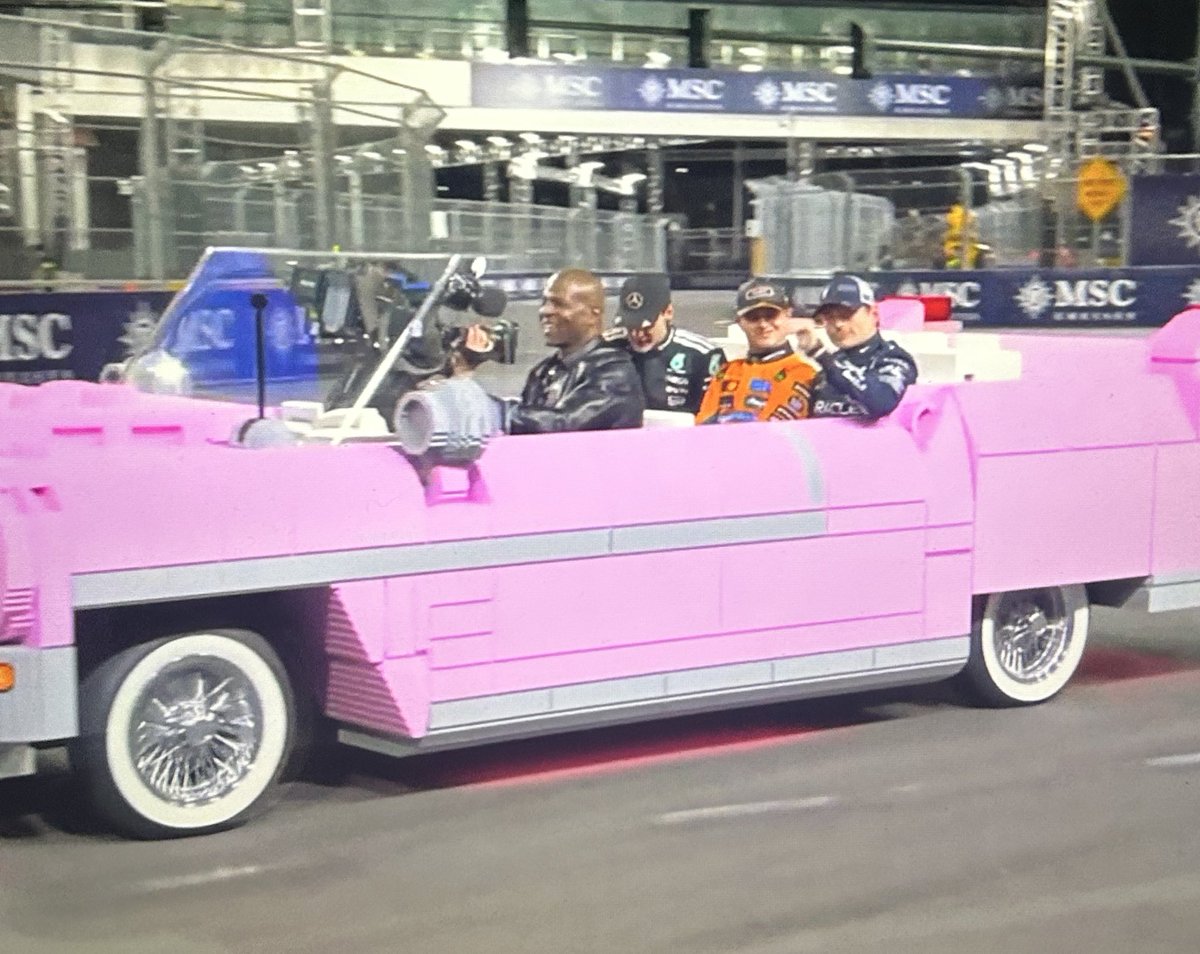 roscoelecfosi's tweet image. i love vegas