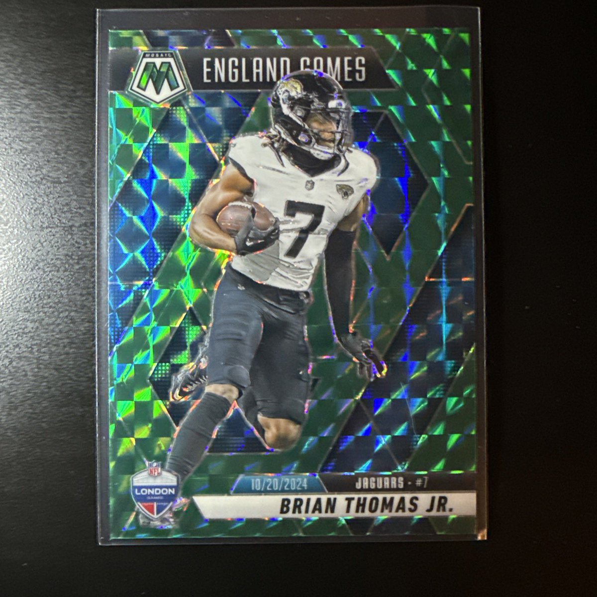 ZeeFlipsRips's tweet image. Listed some color tonight on eBay ✅

I’ve always loved Prizm 😃

#TheHobby #SportsCards

ebay.us/m/nqHDrY