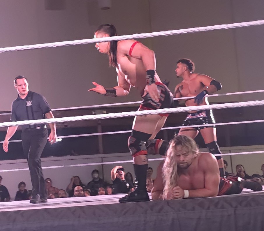 CarlosStoneking's tweet image. #nxtsanford #WWENXT @DanteChenWWE and the #CheNxt where out in force tonight. We showed up and Dante showed out.