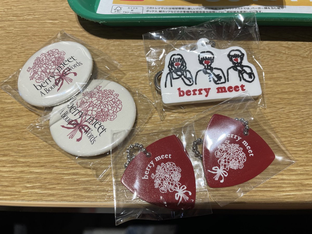 myn447's tweet photo. 被ったー！
交換できる人いないかなあ
 #berrymeet https://t.co/Iawz16FdPg
