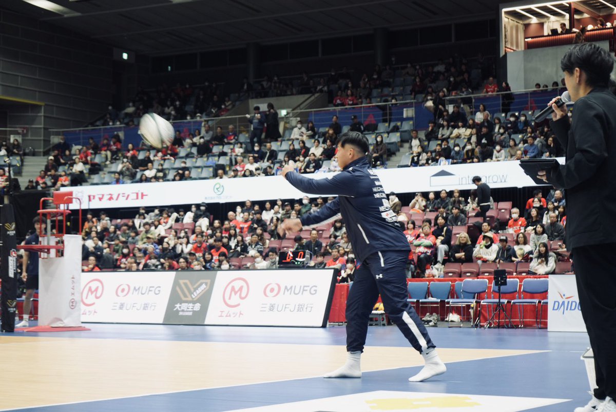 ハーフタイムショーでサーブチャレンジ🏐✨ 惜しくもチャレンジ成功と