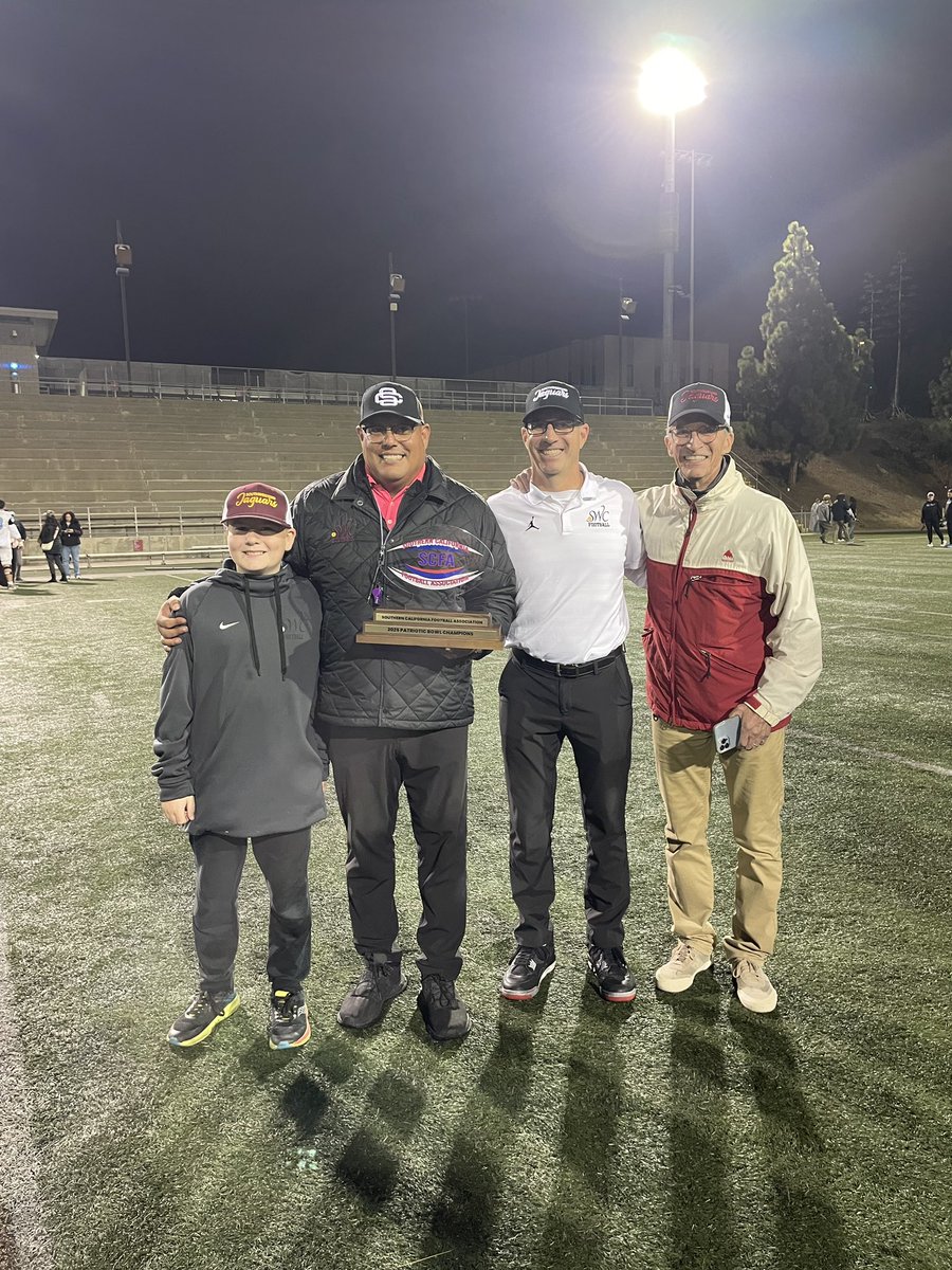The <a href="/SWCJaguarFB/">Southwestern College Football</a> are your <a href="/the_officialcac/">Coaches Against Cancer</a> Patriotic Bowl Champions!! #GoLEFT👈 #Ubuntu
