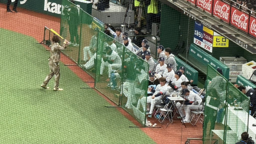 JU02Baseball's tweet photo. 甲斐野Pめっちゃ目立ってて草ww
#甲斐野央
#seibulions https://t.co/cSOWcsOh93