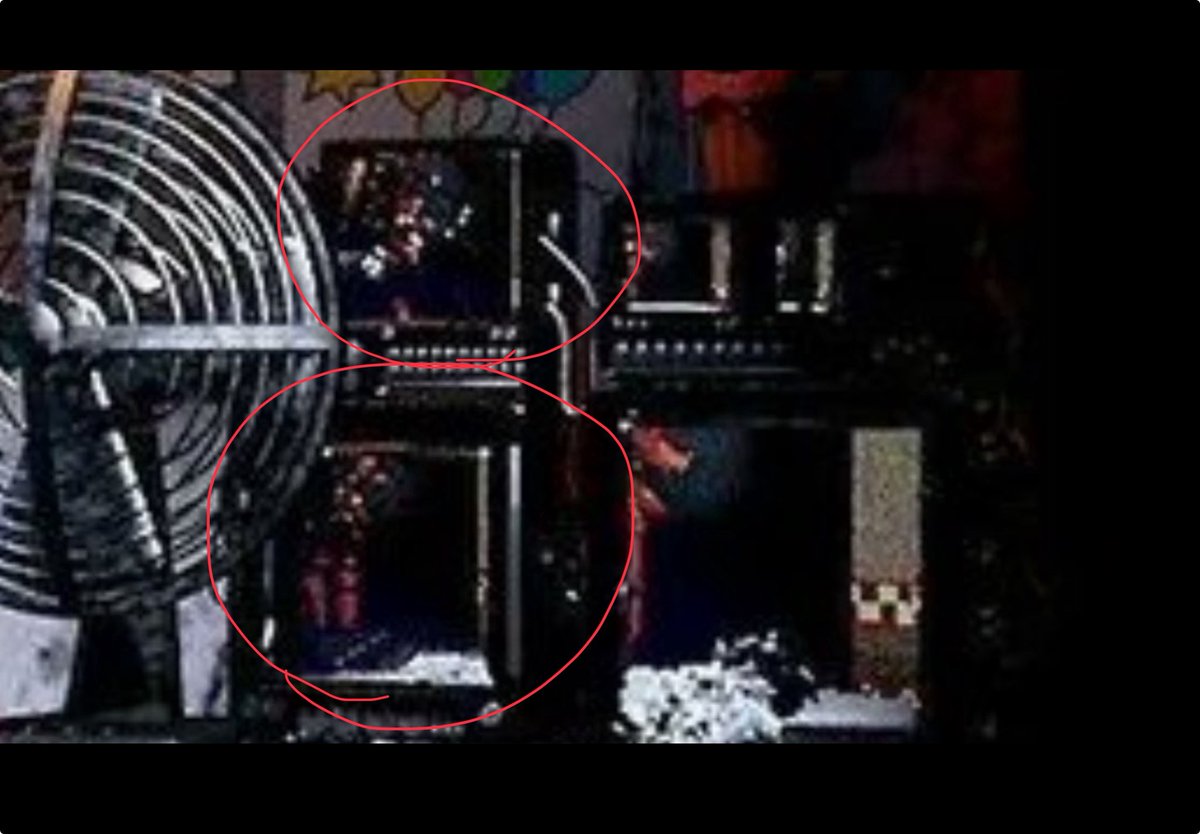 bluebear1993's tweet photo. @Sqeakerman04 @FazbearArchive_ BRO I LEGIT THOUGHT THOSE WERE A METALLIC VERSION OF FREDDY FOR A SEC AND I DON’T KNOW WHY!! https://t.co/03K8gpNFD0