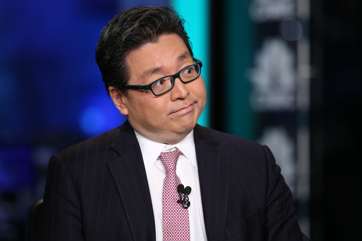coinbureau's tweet image. 🚨TOM LEE SAYS HE KNOWS WHO TRIGGERED THE OCT 10 CRASH.

Tom says a stablecoin on one exchange suddenly dropped to $0.65 due to a code error, triggering the ADL liquidations.

He said he knows the people responsible but refused to identify them.