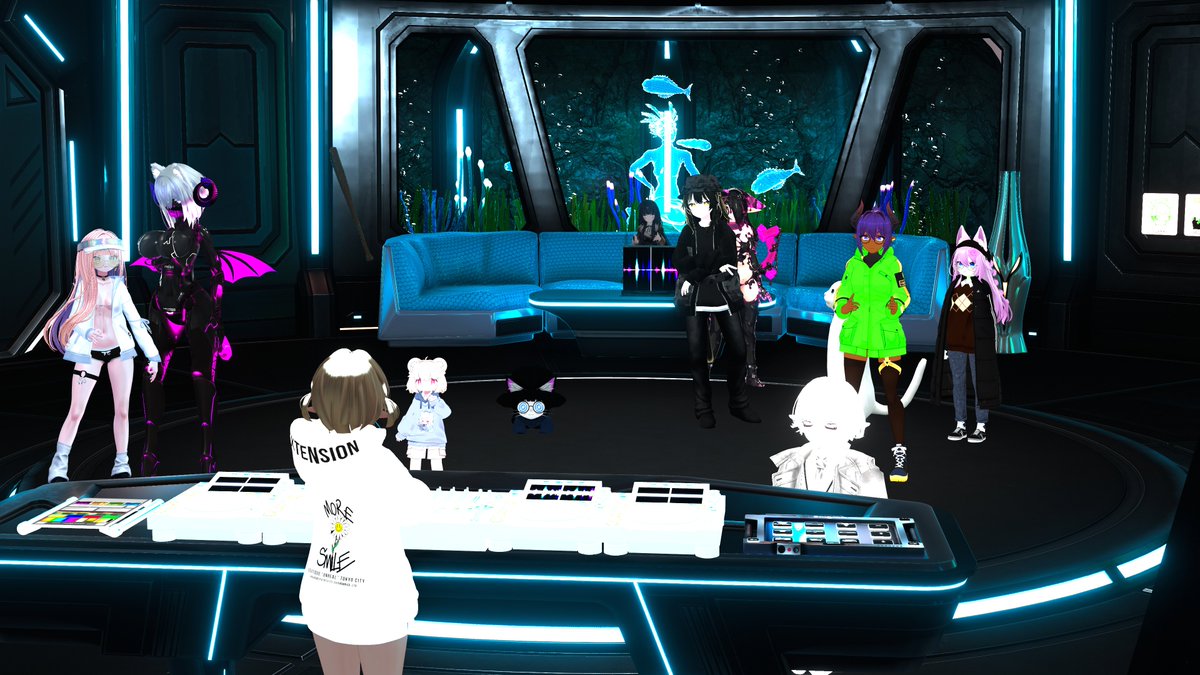 rushanaruu's tweet image. #Obscurity　
DJが終わった2時間後にまたDJ…！👀
あちら時間では真夜中になった頃合いということで癒しのLiquid、心地良い音…！
最初結構ノリノリでいくかと思ったらオシャレにじっくりと丁寧な音で、ワールドの雰囲気も素敵でした～😌

#VRChat