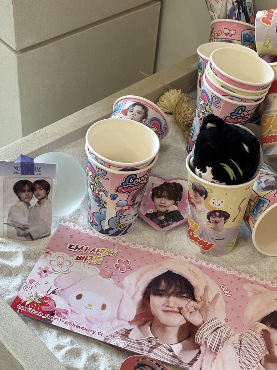 Dapupu_'s tweet photo. #Main_ChefLe
#다시_사랑에_빠진듯
천러야 생일 축하햇다 ~~ 💕 https://t.co/6JNm53XHMZ