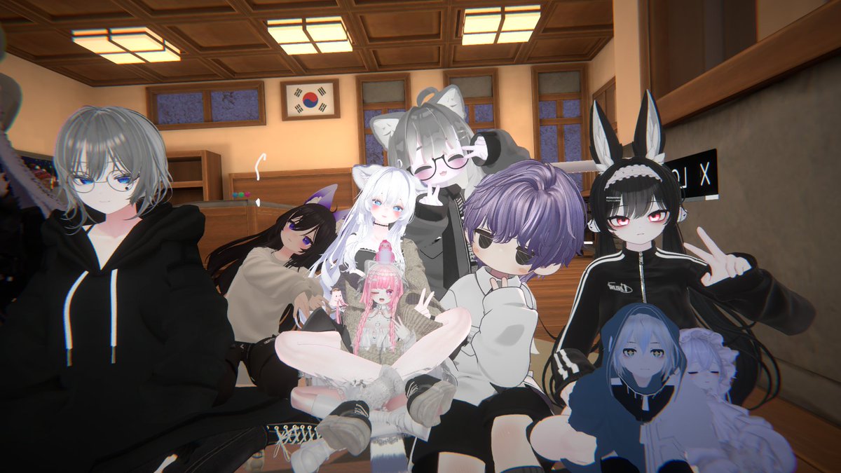 AceZombie02's tweet photo. 오랜만에 올리는 #VRCHAT  
사진 찍는거 너어어무 귀찮아서 안찍은거 아님.  
그냥 자주 안들어온거뿐임 ㅎ... 
오랜만에 영림역에서 싱글벙글 이야기나 하면서 놀았어요 
잠꾸러기 시로님이랑 사진 한장도 찍고 
너무너무 귀여우신 키펠도 보고 
모바일로 보러와준 호야 씨까지! 
항상 감사합니다 :D https://t.co/BXMgugx5gt