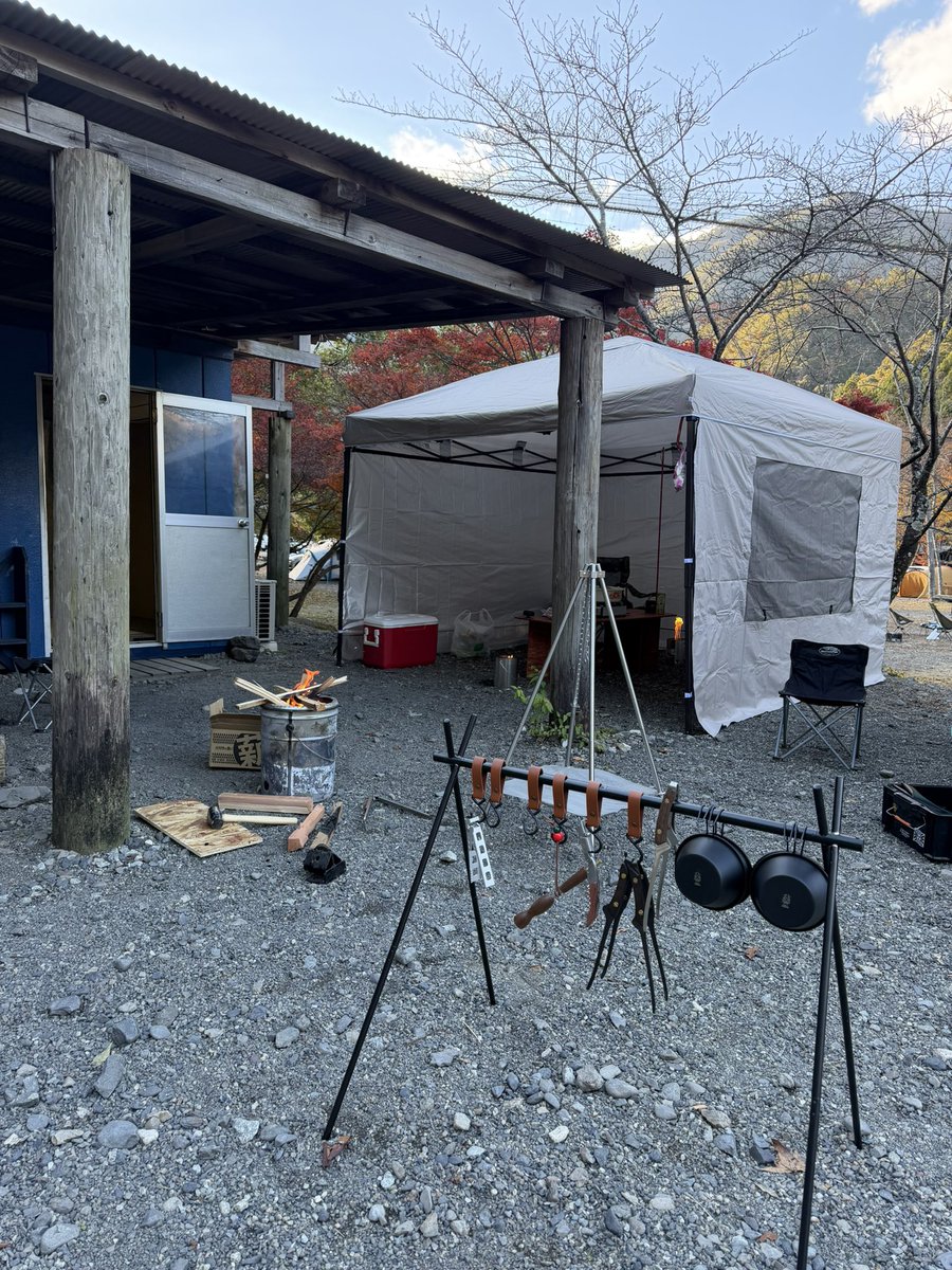 sasukoimama's tweet image. #キャンプ　#十津川　#紅葉 
楽しい楽しいキャンプだぁ🏕️
えぇ天気やし☀️美味しいもん食べて🍴😋寝るだけ💤