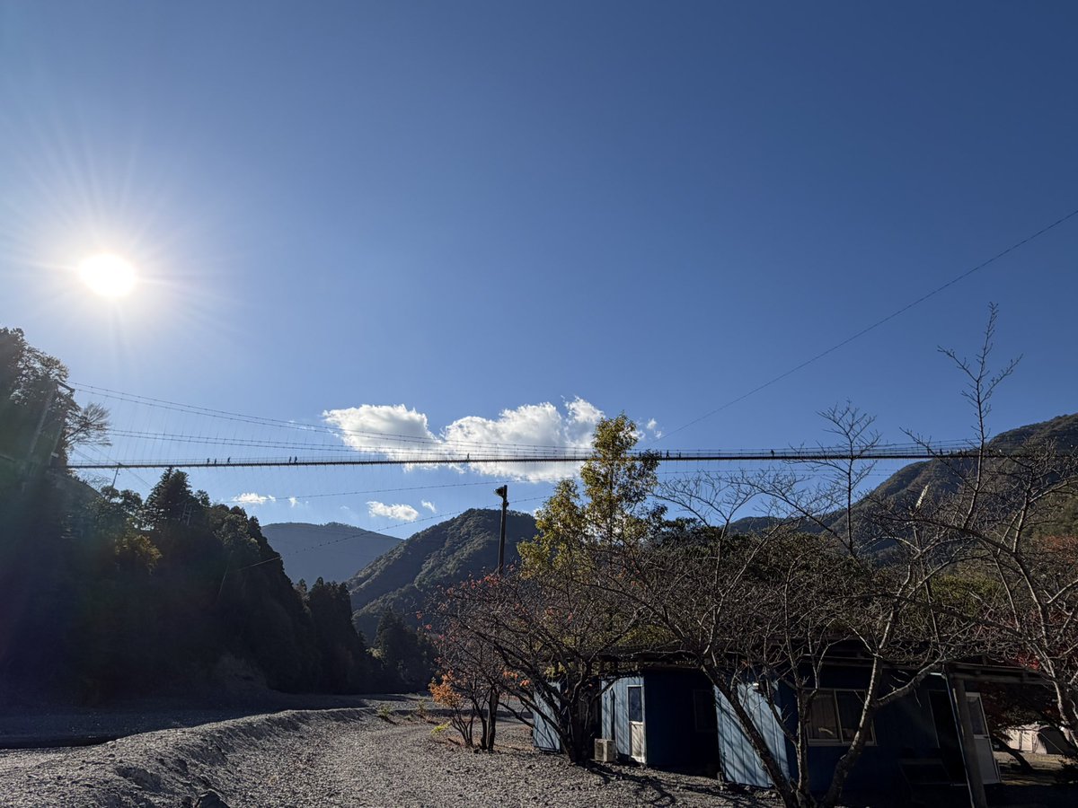 sasukoimama's tweet image. #キャンプ　#十津川　#紅葉 
楽しい楽しいキャンプだぁ🏕️
えぇ天気やし☀️美味しいもん食べて🍴😋寝るだけ💤