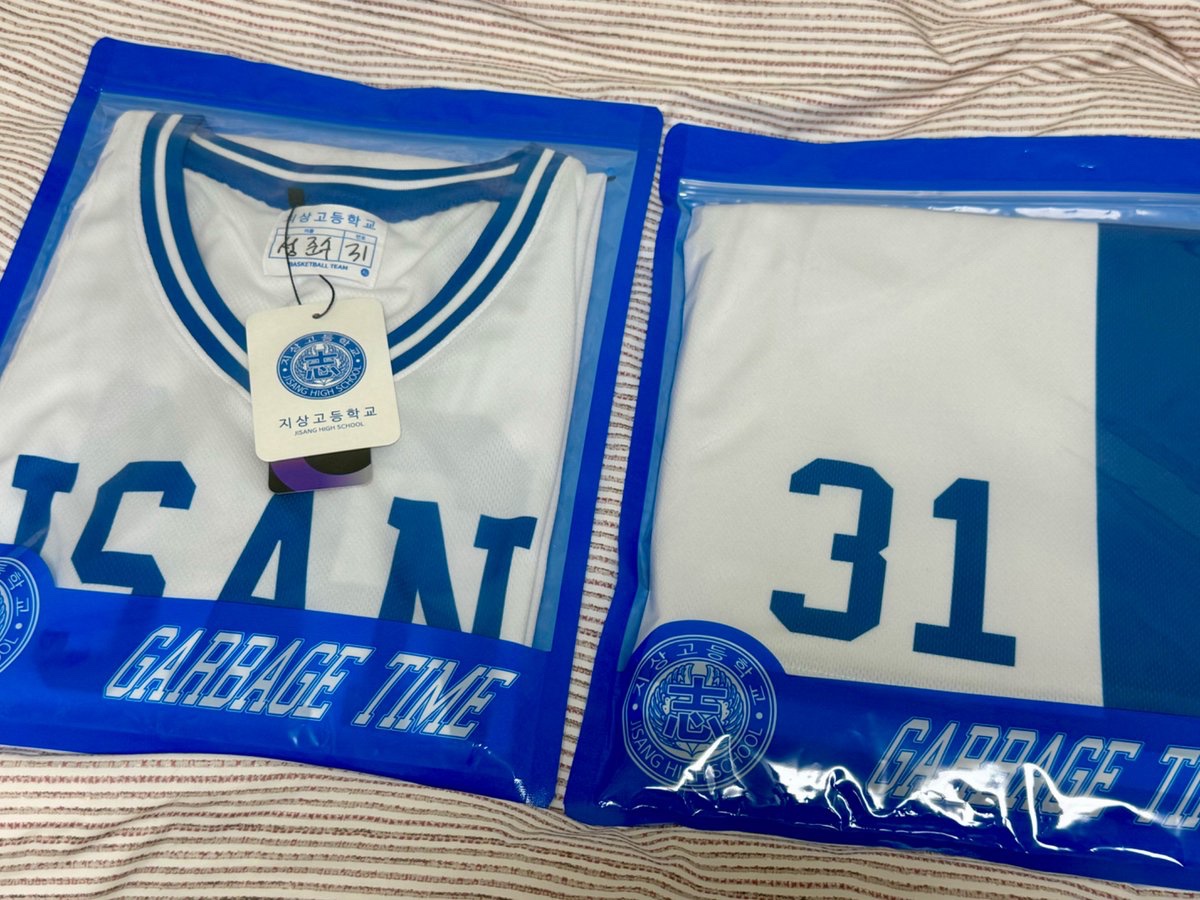 merch_consumer's tweet photo. 가비지타임 갑타 성준수 유니폼, 아크릴, 키링 등 양도합니다!!
https://t.co/1NkbqAFW4y https://t.co/mtxsDGpCMG