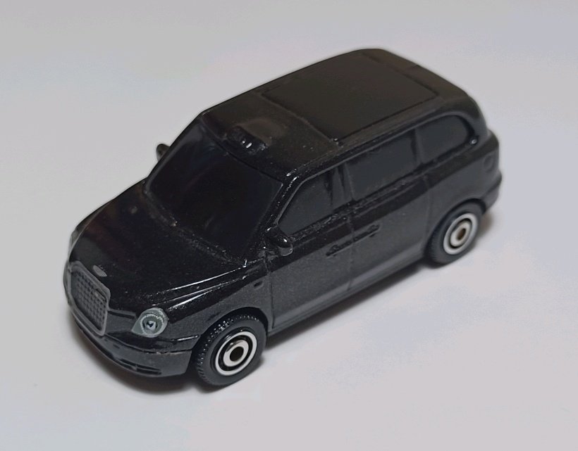 KenP314's tweet image. LEVC TX Taxi, black with &quot;TAXI&quot; above windshield. Matchbox, 1/64 scale, produced in 2017. Represents London Electric Vehicle Company&apos;s TX vehicle of 2017- in taxi form.
#Matchbox #Mattel #LEVC #ToyCars #DieCast