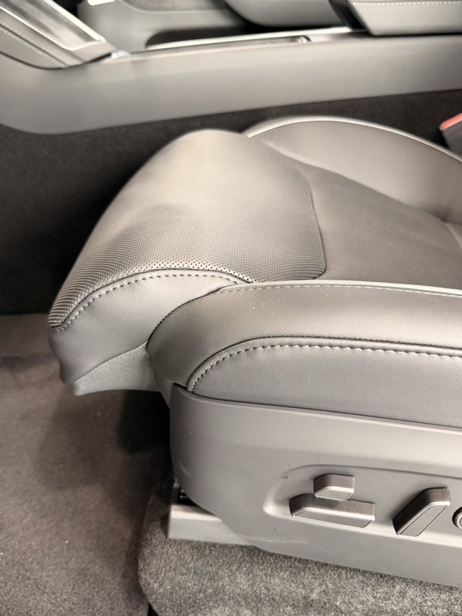 "Why are you buying a Model Y Performance?" 

Powered thigh cushion extenders 🙃