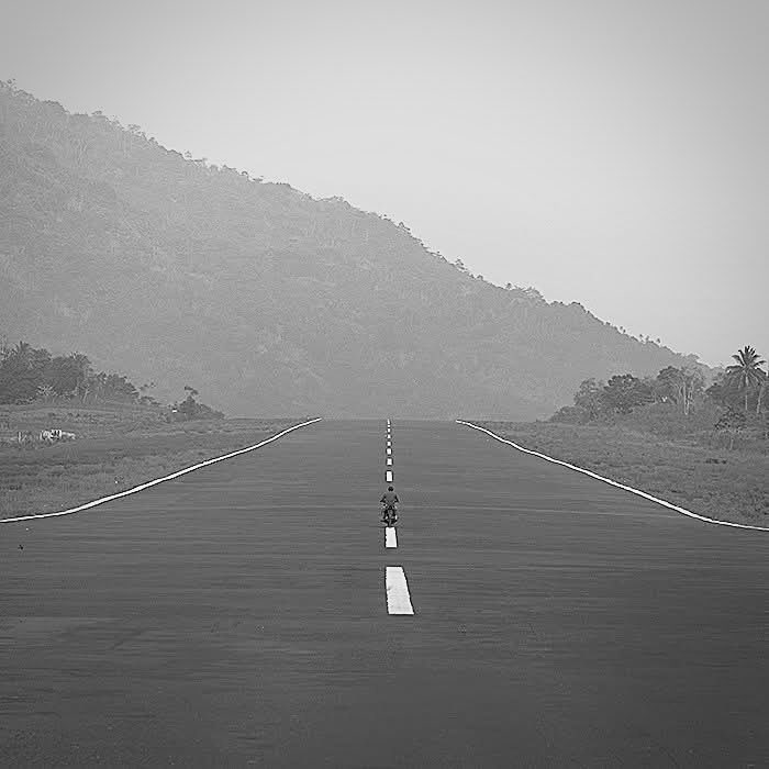 © 2025
➤ Take off