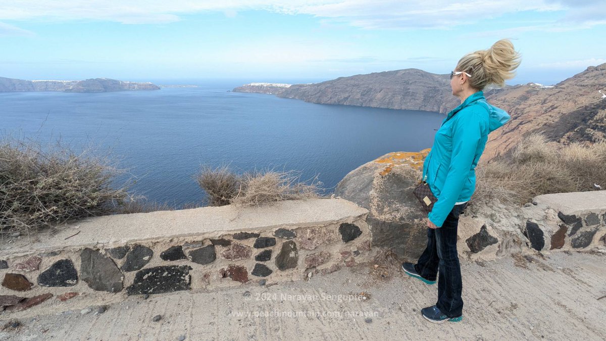 USAS_WW1's tweet image. #Greece #Ελλάδα #Luxury #travel #Santorini: Καλημέρα! Santorini is correctly famous for its breathtaking beauty. In November, you can have the island to yourself! No crowds! And we met the plumpiest, friendliest cat ever! We loved him! @BVisitSantorini  x.com/USAS_WW1/statu…