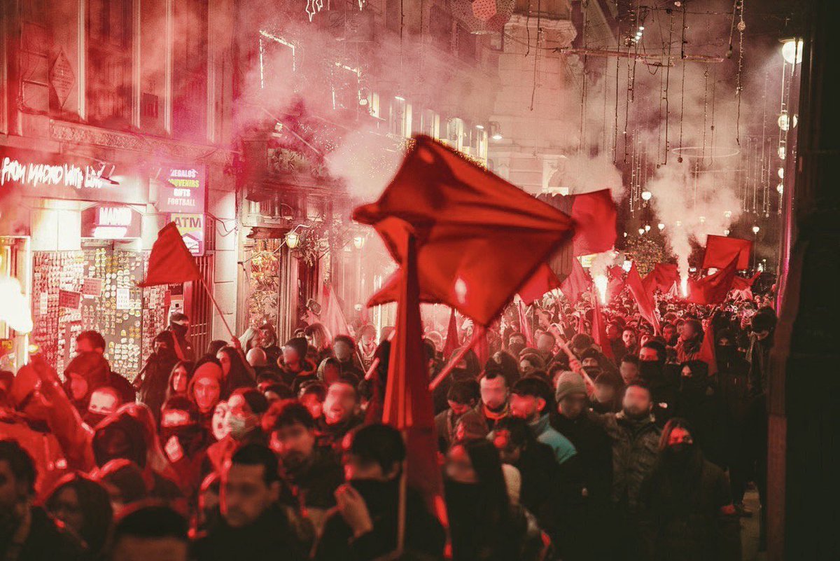 CJS_Madrid's tweet image. 🔴 En la tarde de ayer, recorrimos las calles de Madrid para señalar la necesidad de hacer frente al fascismo.

Ayer y hoy contra el fascismo.