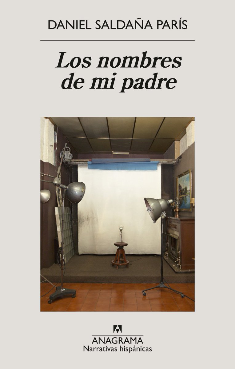 Los nombres de mi padre, de Daniel Saldaña (<a href="/AnagramaEditor/">Editorial Anagrama</a> ) y Una llum submergida, de Marc Cerdó (<a href="/elclubeditor/">Club Editor</a> ), deshacen tradicionales estructuras formales para levantar su propia arquitectura experiencial de filiación e identidad.
<a href="/ladylibrorojo/">gema</a> .

diarios.detour.es/literaturas/ma…