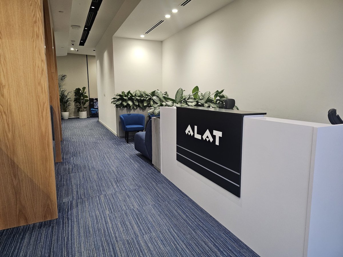 LoxoneUK's tweet image. For this office building, Loxone was chosen to deliver a unified and efficient automation system.

The result is a modern workspace where functions work together for comfort and efficiency.

👉 Discover more: bit.ly/47U4Isr

#Loxone #BuildingAutomation #LoxoneReference