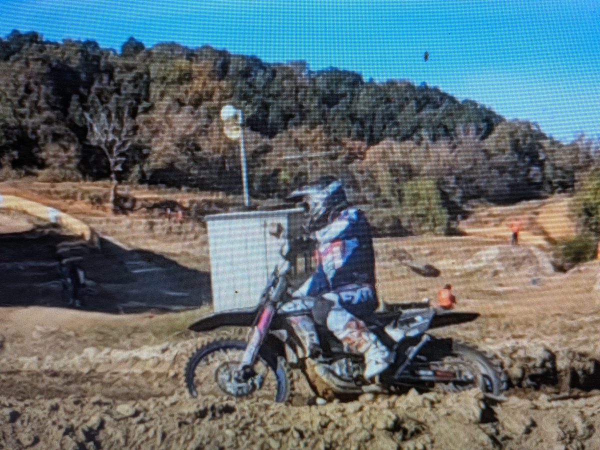 ヒラタ自動車@ハスクバーナ・Kawasaki・SURRONショップ (@Woodshirappy