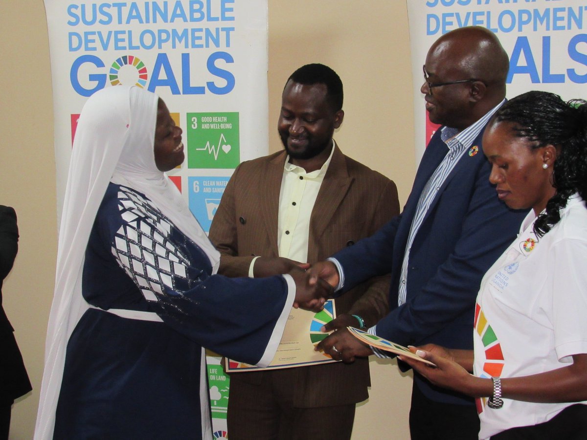 NassaliAminah's tweet image. After an incredible term as the first female President of @Youth4SDGsUga, I officially handed over leadership. Honoured to have served, inspired by the young people who walked this journey with me, and proud of the milestones we achieved for youth voices.