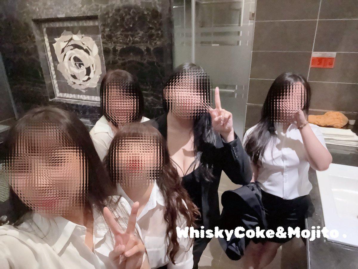 女孩精心打扮成性感 OL
一走出來整個畫面都香香的～💋

昨天一下子被太多男孩圍著
曖昧的氛圍多到她自己都快分不清那些感覺是誰帶來的
只懂得閉上眼放鬆享受
用忍不住溢出的聲音回應男孩們的貼心服務…😳✨

<a href="/PyfT50GwDNfhnxc/">L&C</a> 
<a href="/lovebibi0809/">喬氏夫妻😜</a> 
<a href="/AAKK9395/">A&K台南假日夫妻</a> 
<a href="/bsatin1224/">B&E不BE*高雄情侶👩🏻‍❤️‍💋‍👨🏻</a>