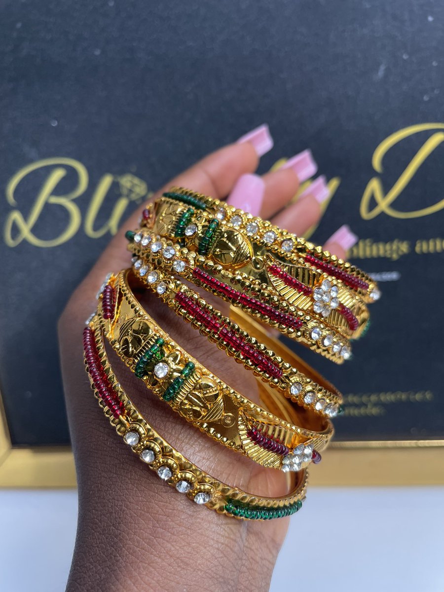 Dee_Bebegirl's tweet image. category: arabian bangles 😍🔥
N7,500