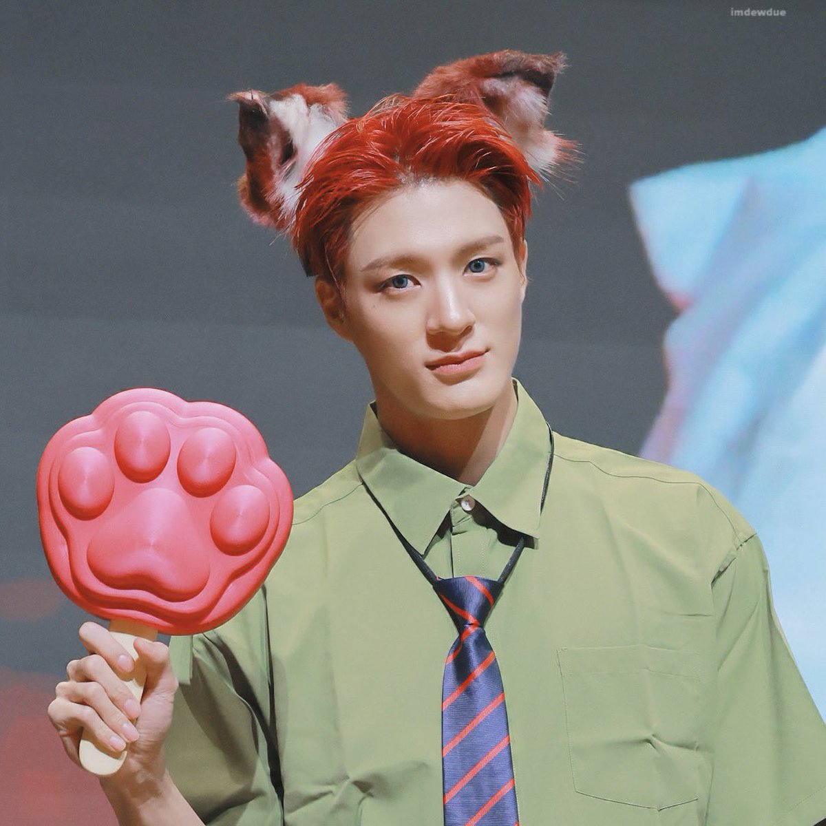 aijiyw's tweet image. animation                                         real life