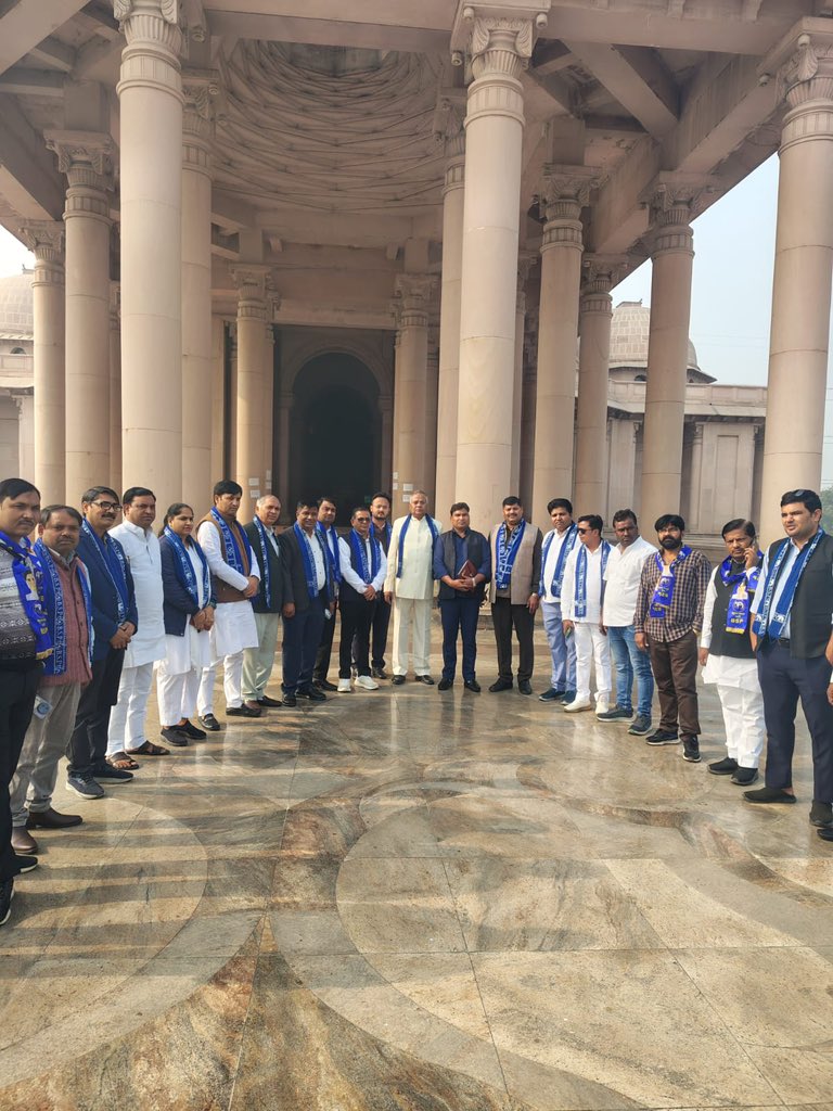 RajkumarSoorya3's tweet image. पूर्वांचल वालों ने कर दिखाया,
अब पश्चिम वालों की बारी है क्योंकि नोएडा में जोर-शोर की तैयारी है।।

#6_दिसंबर_नोएडा_चलो