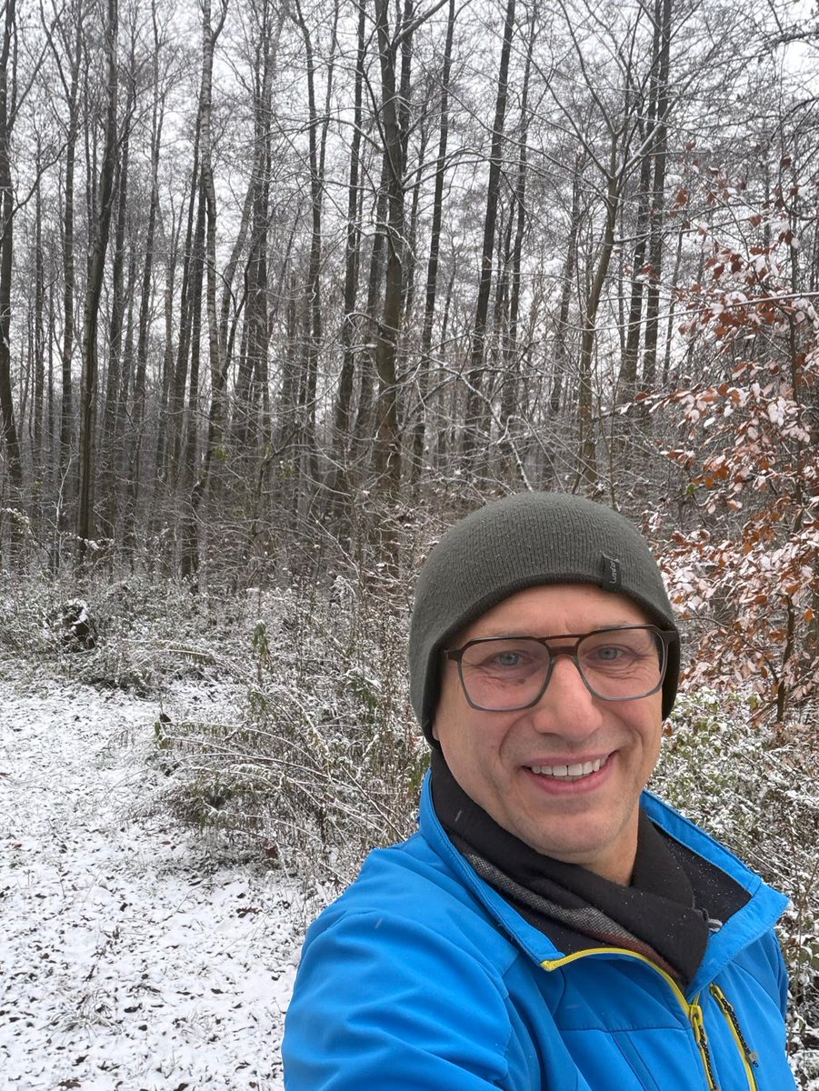 💪❄️GENIALNE… BIEG po świeżym śniegu w lesie.🏃‍♂️Polecam