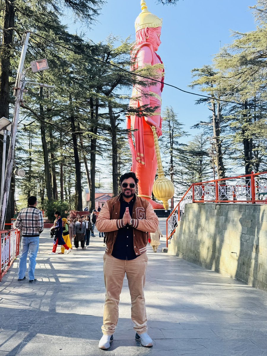 GaganPratapMath's tweet image. **आज हम हिमाचल प्रदेश शिमला में हैं…🥰
जहाँ जाखू मंदिर में श्री हनुमान जी की 108 फीट ऊँची भव्य प्रतिमा के दर्शन किए 🙏✨

जय श्री हनुमान 🙏
जय बजरंग बली 🔥