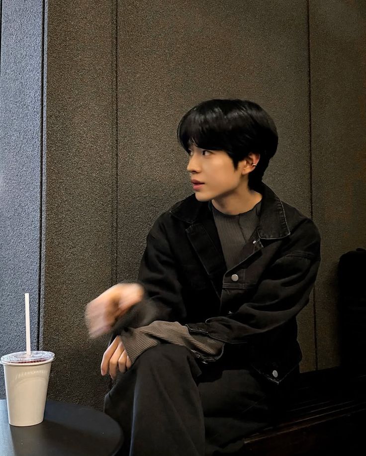 butterfqlies's tweet image. ㅤㅤㅤ
📍 𝗠𝗼𝗱𝗲𝘅 𝗧𝗼𝘄𝗲𝗿, 𝗝𝗮𝗸𝗮𝗿𝘁𝗮.

hari ini main ke kantor @modex_ofc buat tanda tangan kontrak lalu keliling cari jajan~
ㅤㅤㅤ