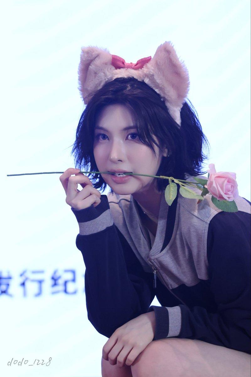 251123 counting star

🌹😎

#배이 #BAE 
#배블왔솔
#NMIXX #엔믹스