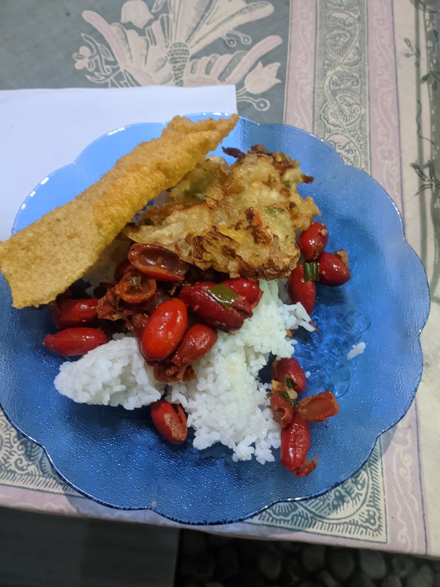 Sehari bisa makan 3x kalau ibu masak sayur ini di rumah ♥️