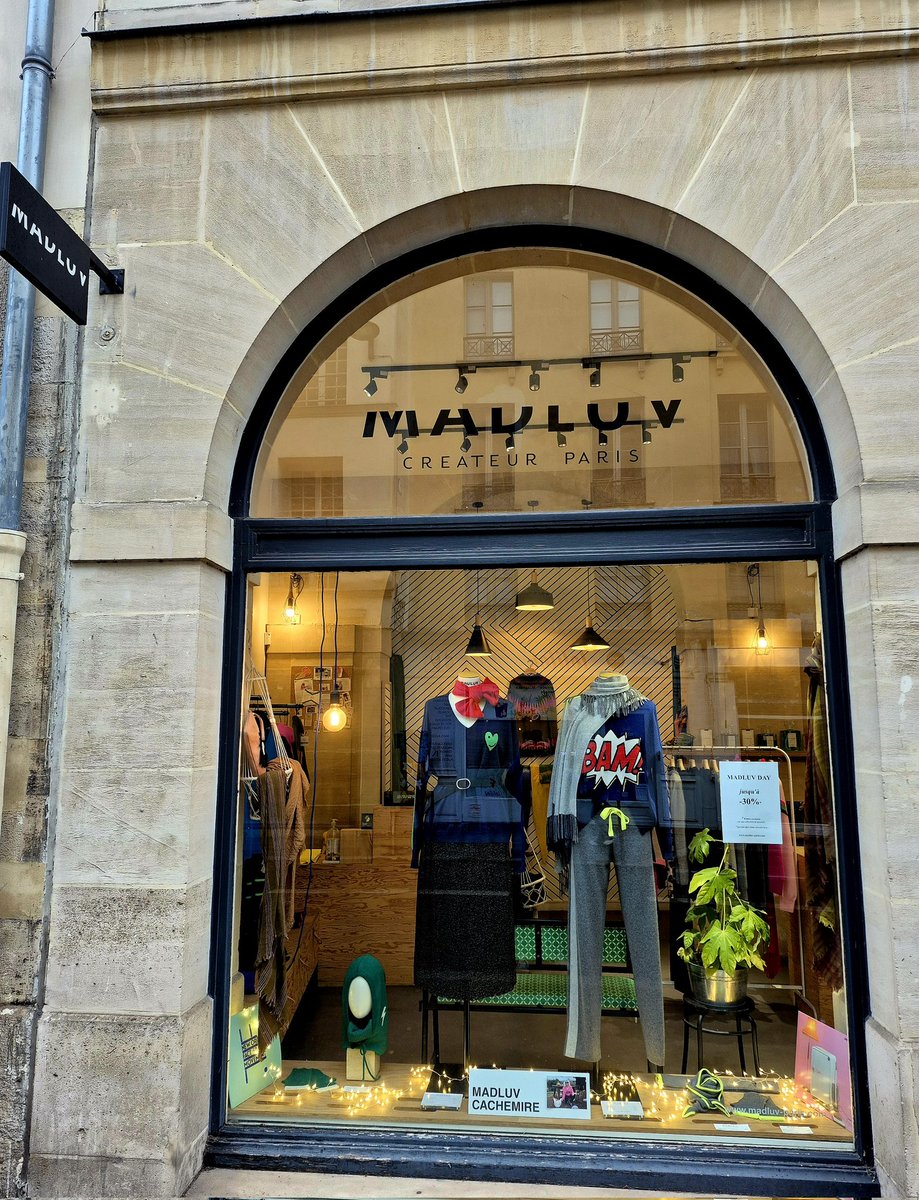 MadluvParis's tweet photo. Malgré la pluie, Open ! 😘

Boutique Madluv 
Le Marais 
14 rue de Turenne 
Paris 4ème 
Métro Saint-Paul 

#Boutique #Madluv #Cashmere #Pop #Turenne #Paris4 #PlacedesVosges #Cachemire https://t.co/fQpkJVfICN