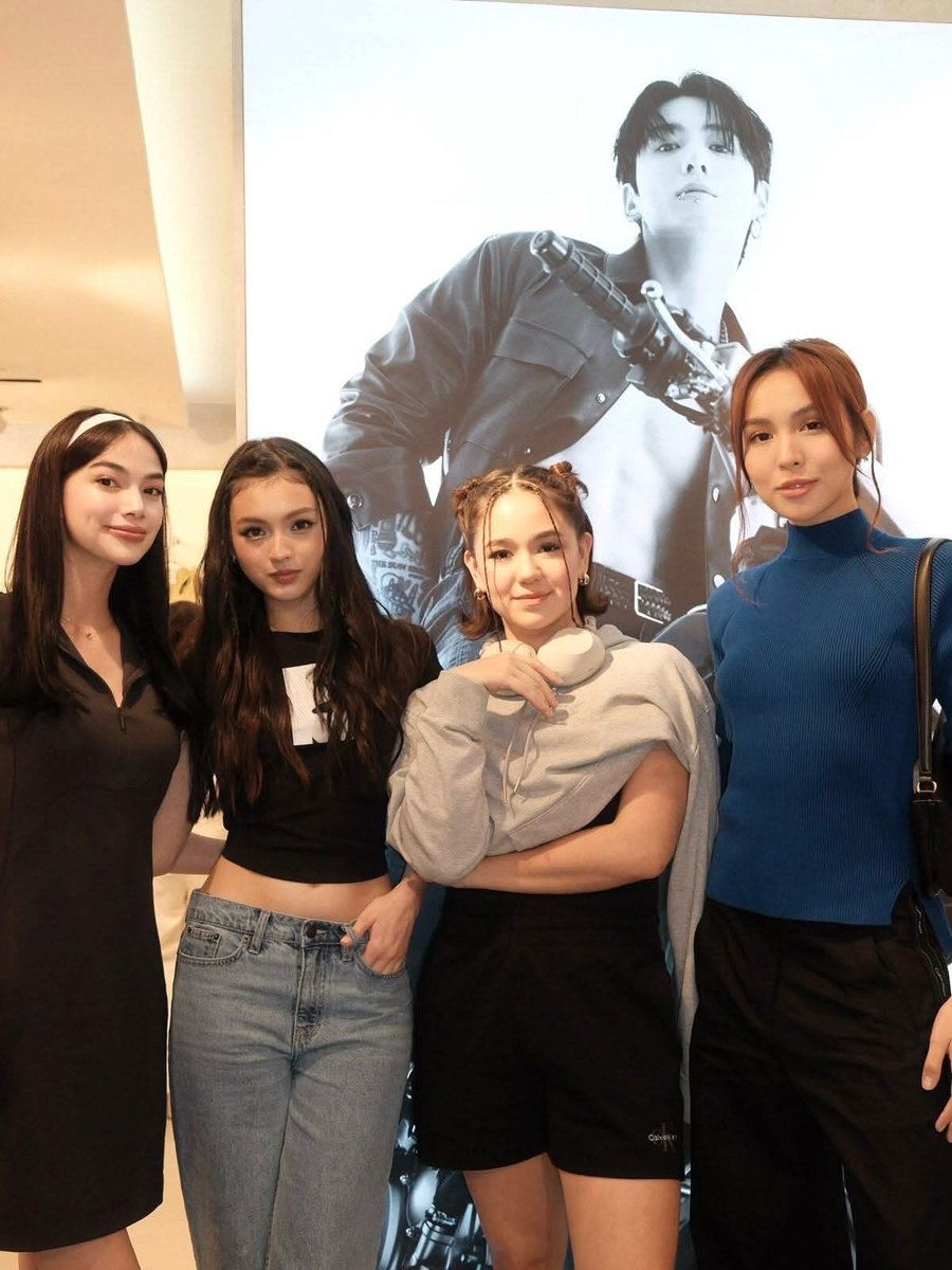 kookjunc's tweet image. Kyline Alcantara, Mikee Quintos, Roxie Smith, and Waynona Collings graced the Calvin Klein event at Shangri-La Mall ✨

#KylineAlcantara #MikeeQuintos #RoxieSmith #WaynonaCollings