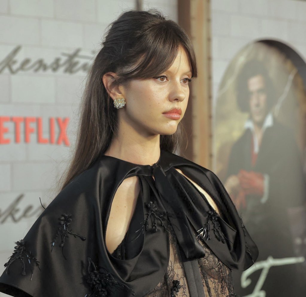 iseeyoughh's tweet image. Mia Goth